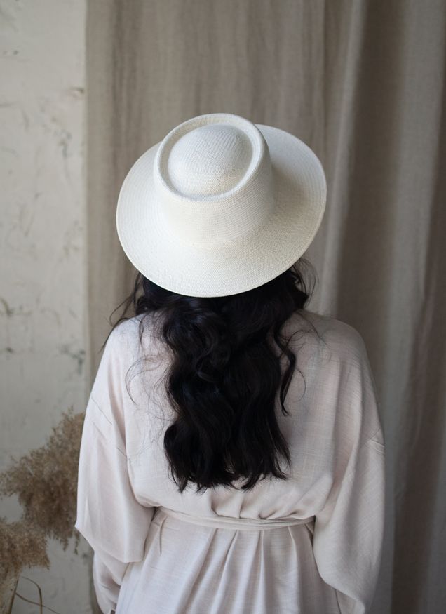Cоломенная шляпа канотье Белого цвета фото 9 - Palmy