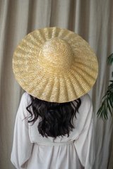 Соломенная шляпа Ракушка с большими полями и лентой фото 1 - Palmy