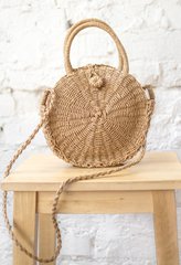Кругла плетена сумка з солом'яною мотузки