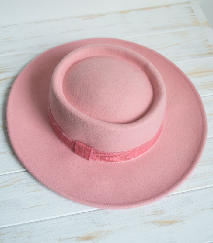 Фото 6 фетровая Шляпа канотье из 100% шерсти с круглой тульей цвет Розовый  - Palmy
